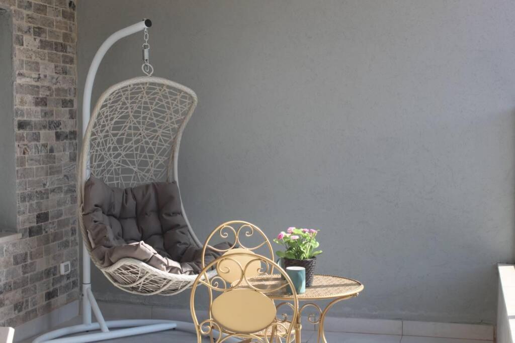 נוף הארבל עם חלון לכינרת Migdal Exterior foto