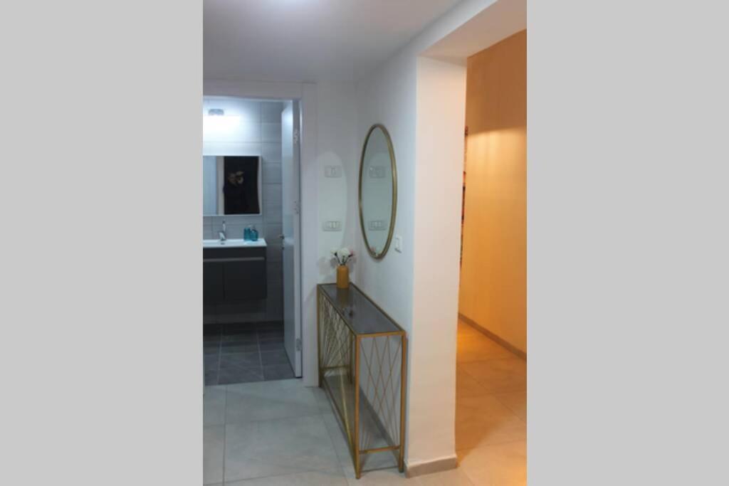 נוף הארבל עם חלון לכינרת Migdal Exterior foto