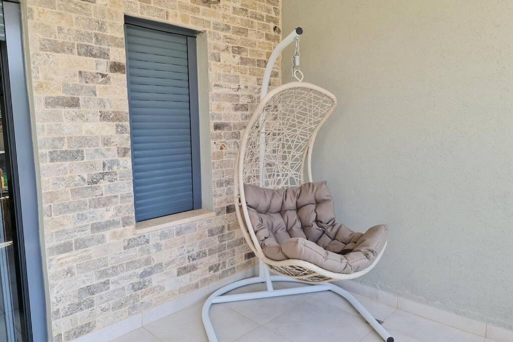 נוף הארבל עם חלון לכינרת Migdal Exterior foto