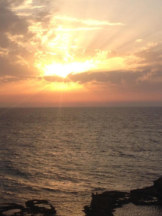 נוף הארבל עם חלון לכינרת Migdal Exterior foto