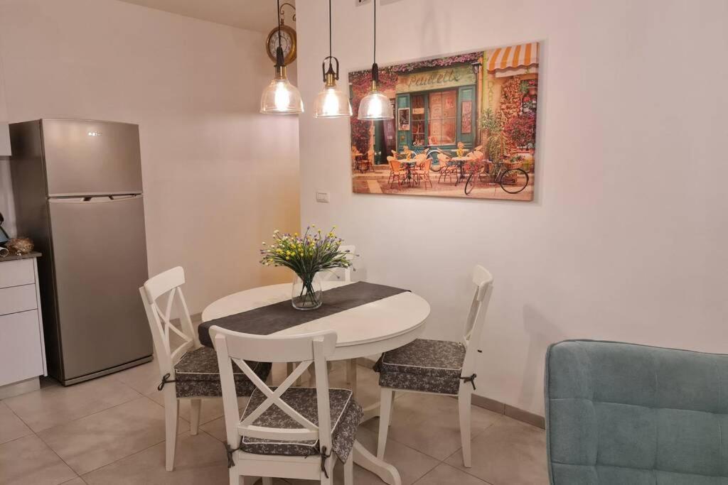 נוף הארבל עם חלון לכינרת Migdal Exterior foto